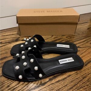 Steve Madden Hadyn Black Pearl-Embellished Slide Sandals
